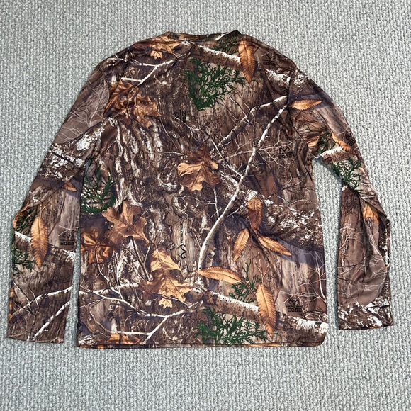 Realtree Mossy Oak Camouflage Long Sleeve Shirt - Picture 6 of 7